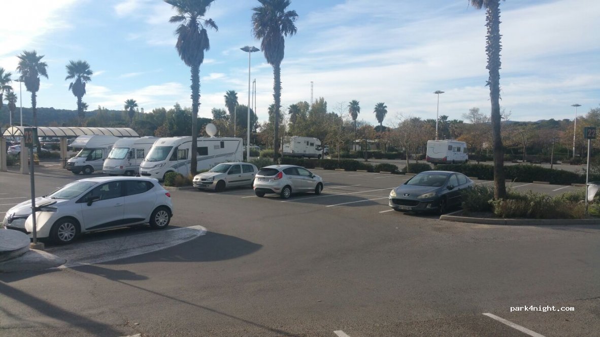 (83310) Gassin - Route Départementale 98A — foto 3