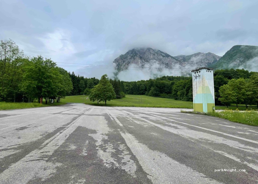 (33021) Ampezzo - 11 Strada Esterna Corso — foto