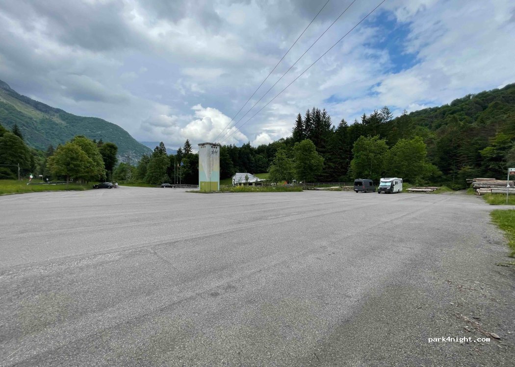 (33021) Ampezzo - 11 Strada Esterna Corso — foto 3