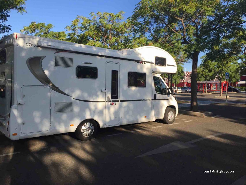 (30900) Nîmes - 400 Avenue Claude Baillet — foto 3
