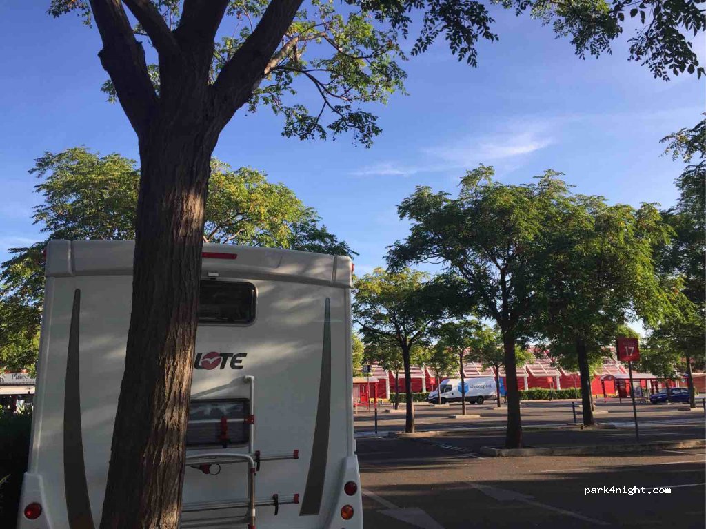 (30900) Nîmes - 400 Avenue Claude Baillet — foto 4