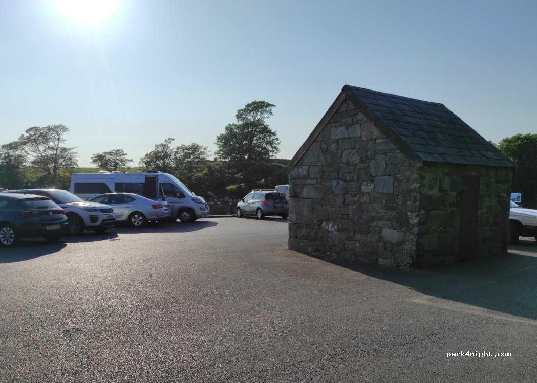 (F93 YW18) Buncrana - Cahir O'Doherty Avenue — foto 2