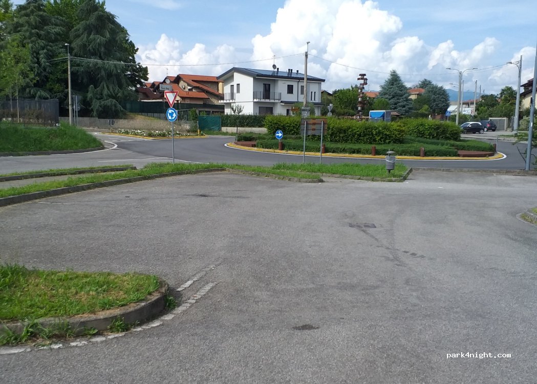 (23871) Lomagna - 2 Via Marco Biagi — foto 2
