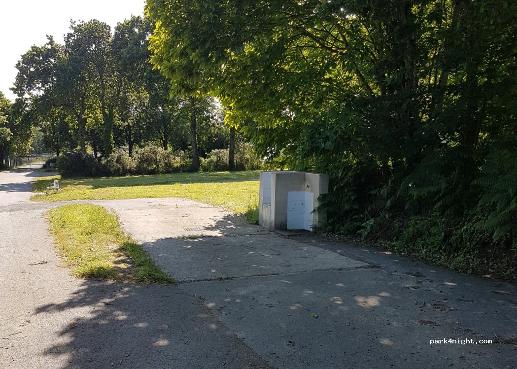 Aire de camping-cars de Plehedel — foto