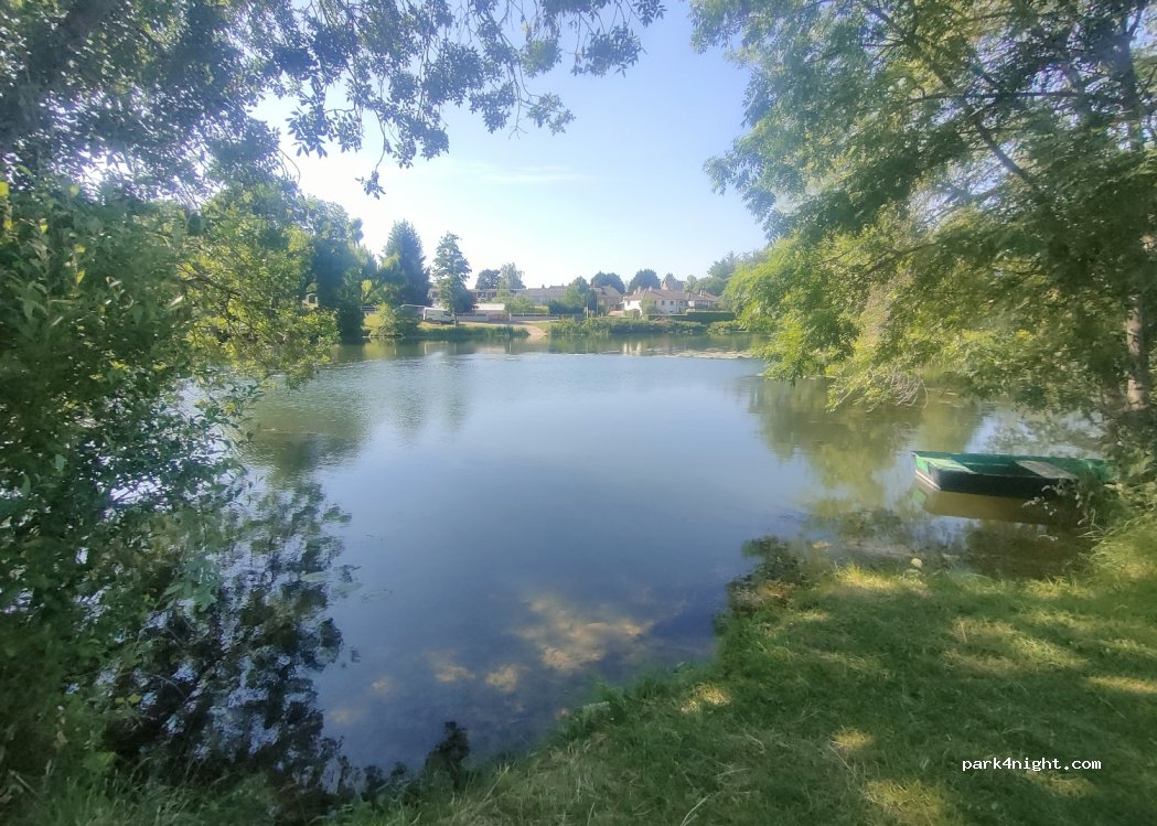 (72800) Luché-Pringé - 11 Rue des Ponts — foto