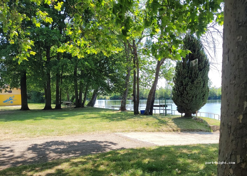 (89400) Laroche-Saint-Cydroine - Allée Jean Guyot — foto 4