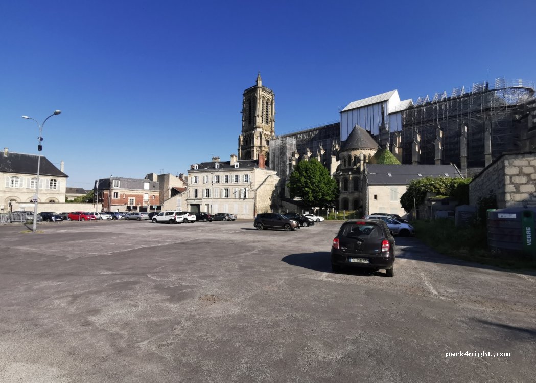 (02200) Soissons - 8 Rue de Évêché — foto 2