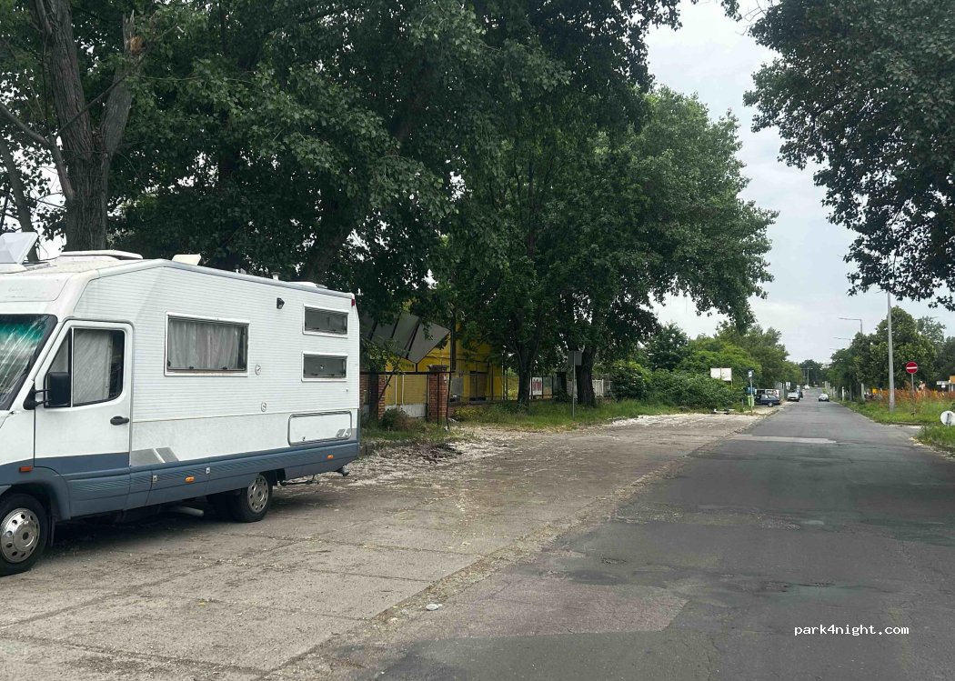 (1211) Budapest - 3 Szállító utca — foto 2
