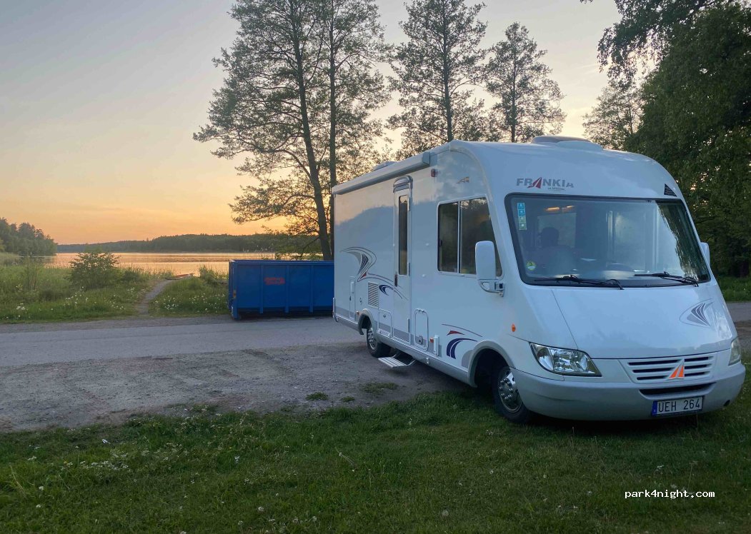 (761 45) Norrtälje - 30 Esplanaden — foto