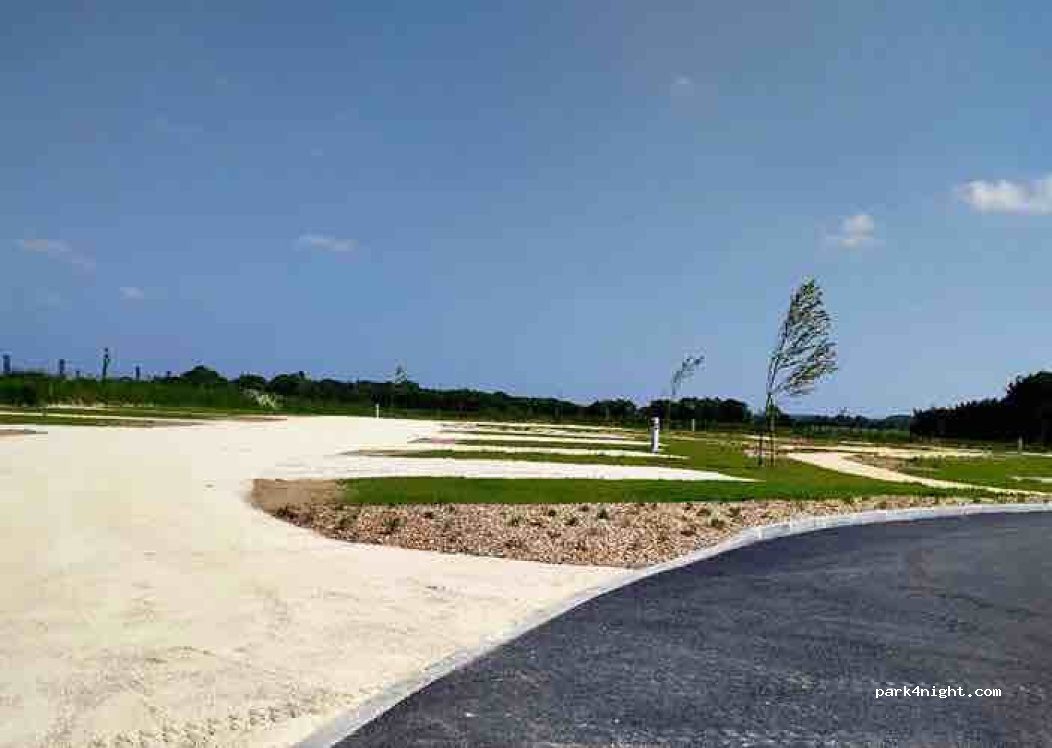 Aire pour camping-cars de Servon — foto 3