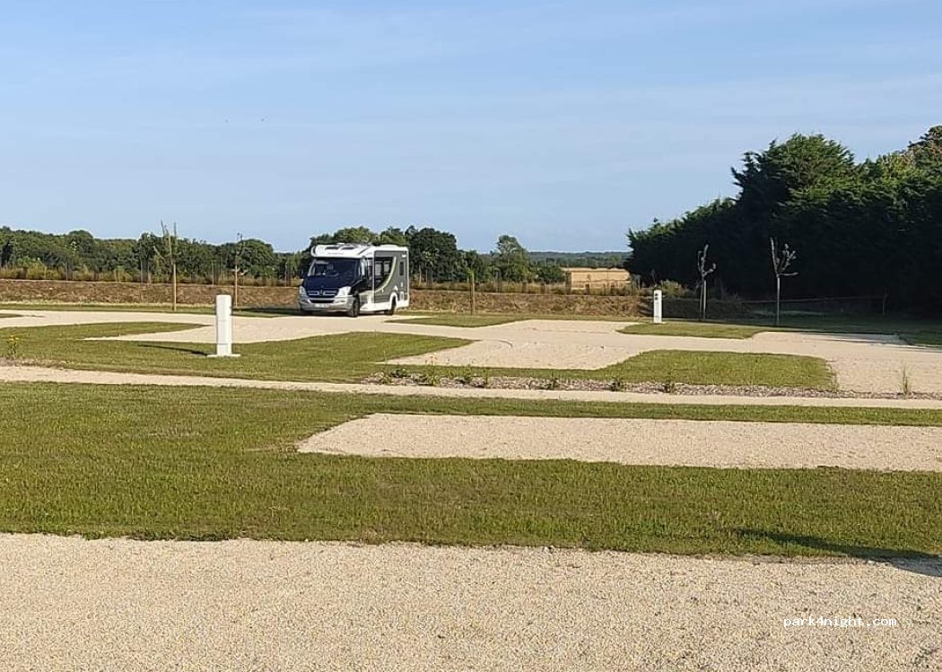 Aire pour camping-cars de Servon — foto 5