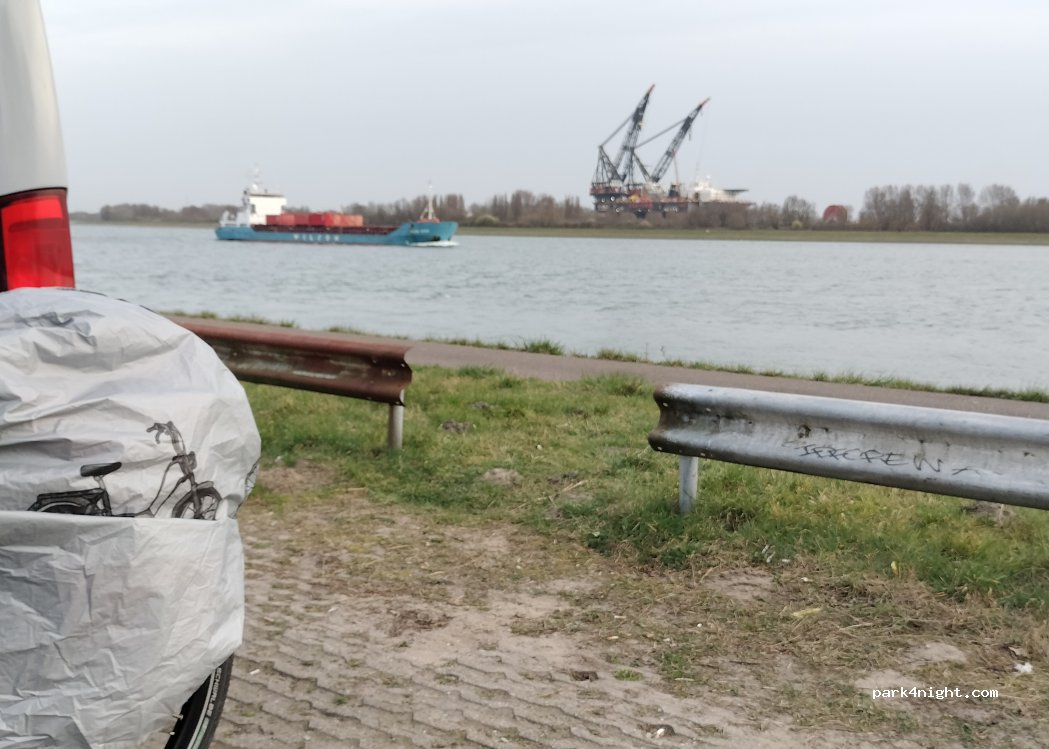 (3151 XT) Hoek van Holland - 15 Poortershaven — foto 2
