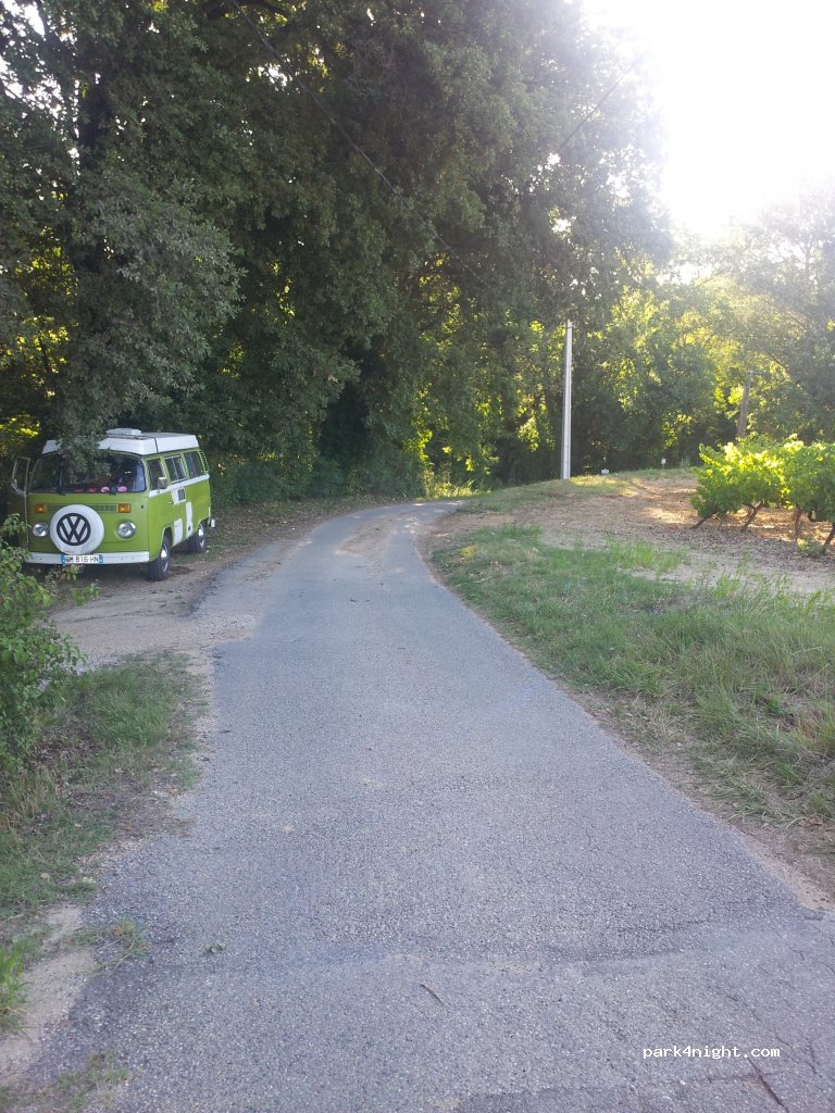 (84110) Puyméras - La Rourieu — foto