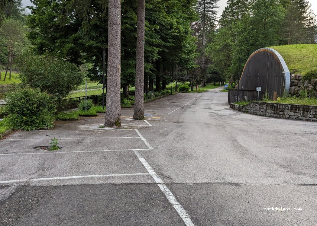 (38077) Comano Terme - Unnamed Road — foto