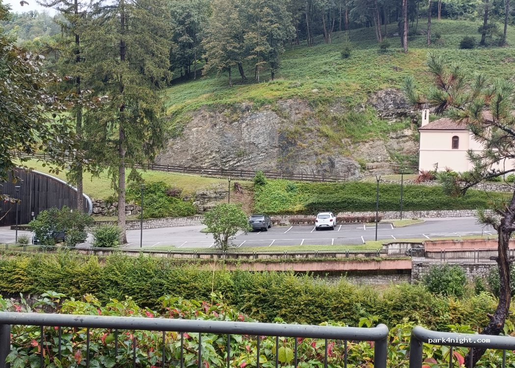 (38077) Comano Terme - Unnamed Road — foto 2