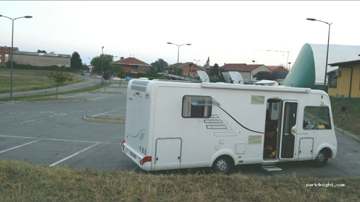 (14017) Valfenera - Via San Vincenzo Ferreri — foto 2