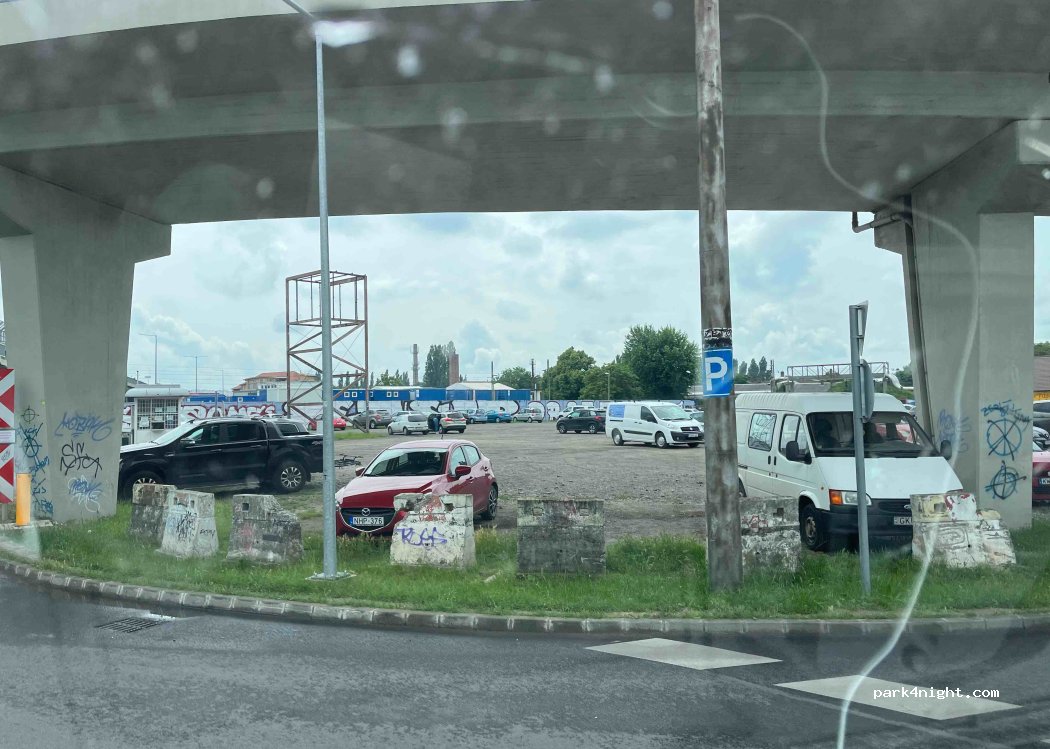 (7622) Pécs - 826 Alsómalom utca — foto