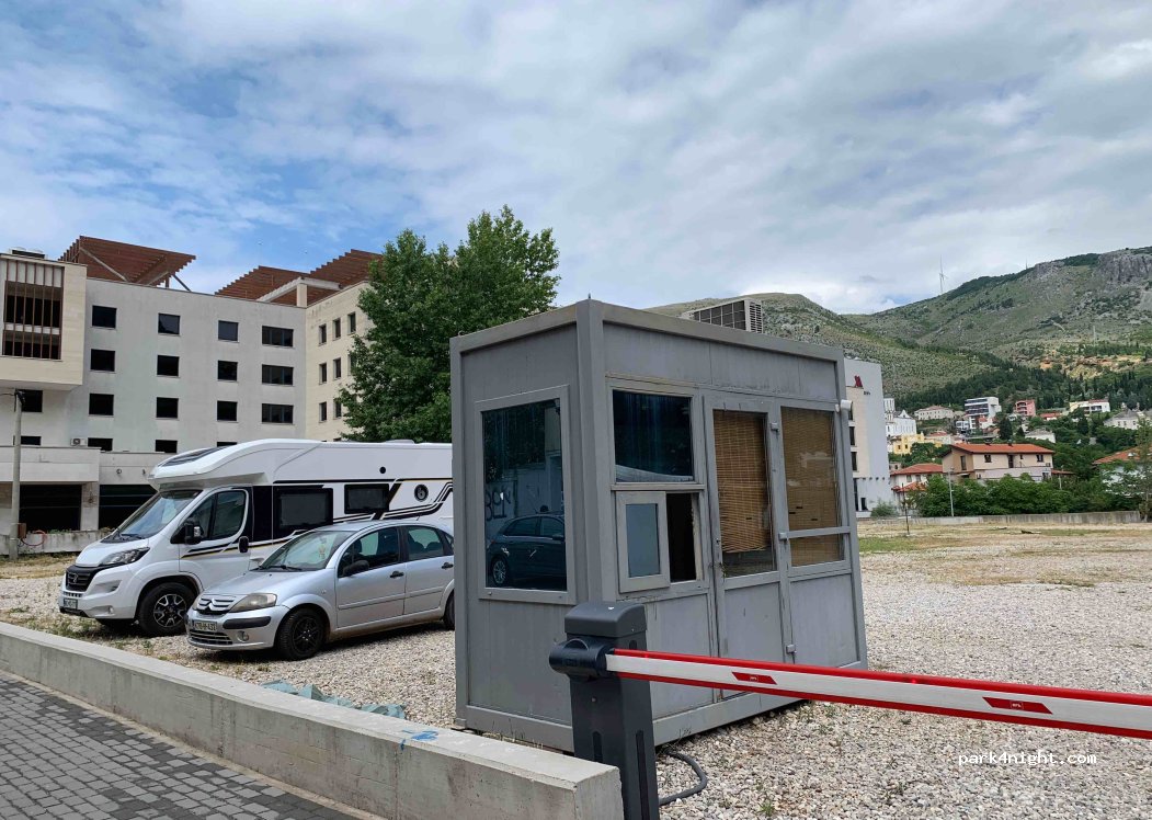 (88000) Mostar - 44 Onešćukova — foto
