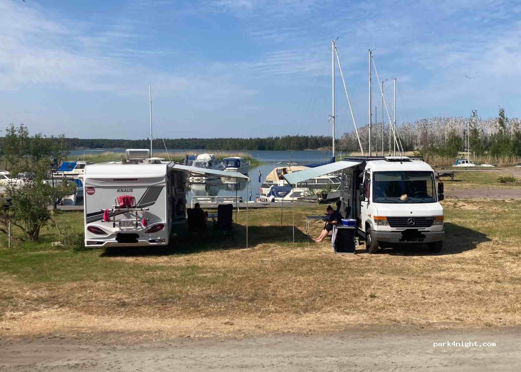 Båtsholms Pensionat Ställplats — foto 3