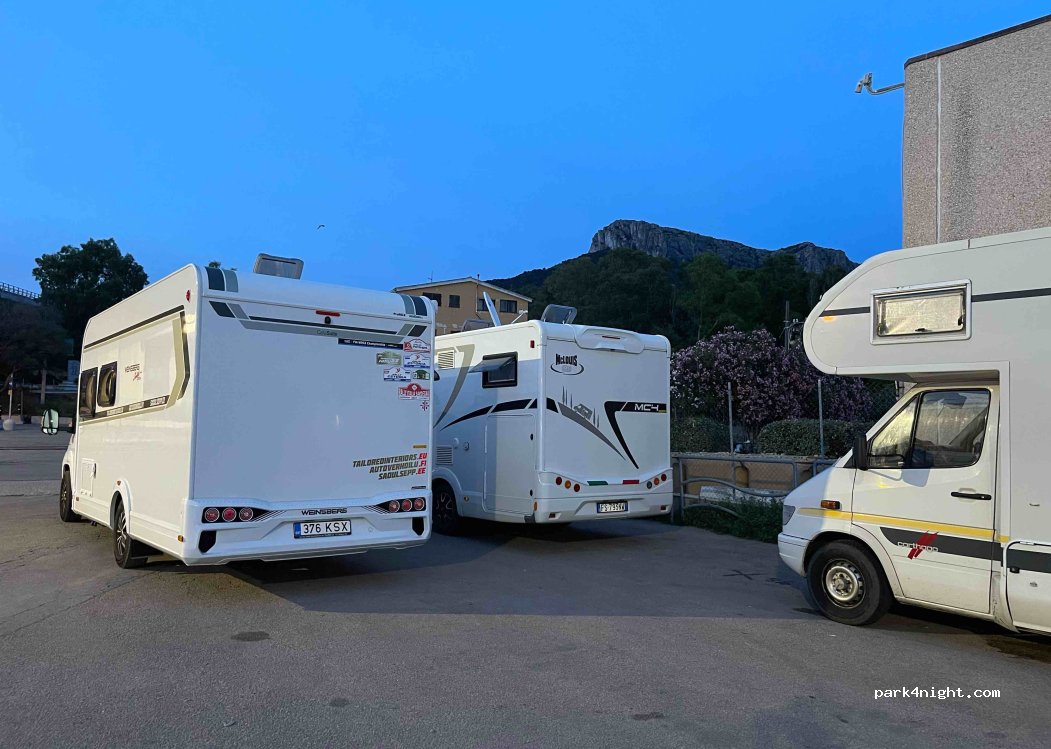(07020) Golfo Aranci - Snc Viale Stazione — foto
