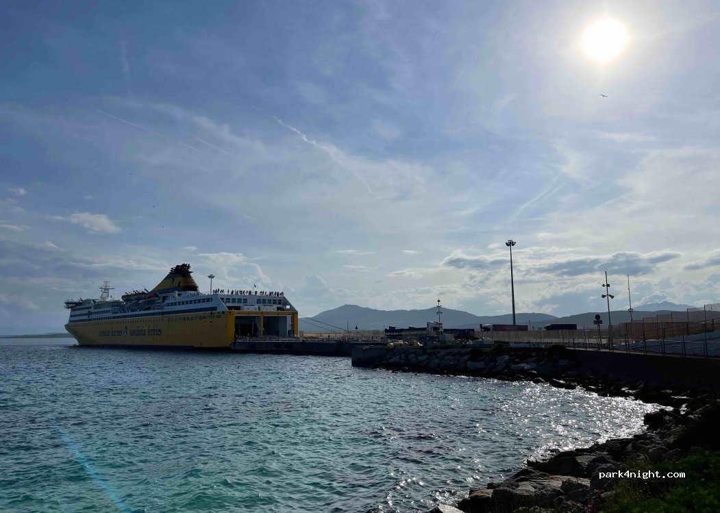 (07020) Golfo Aranci - Snc Viale Stazione — foto 3