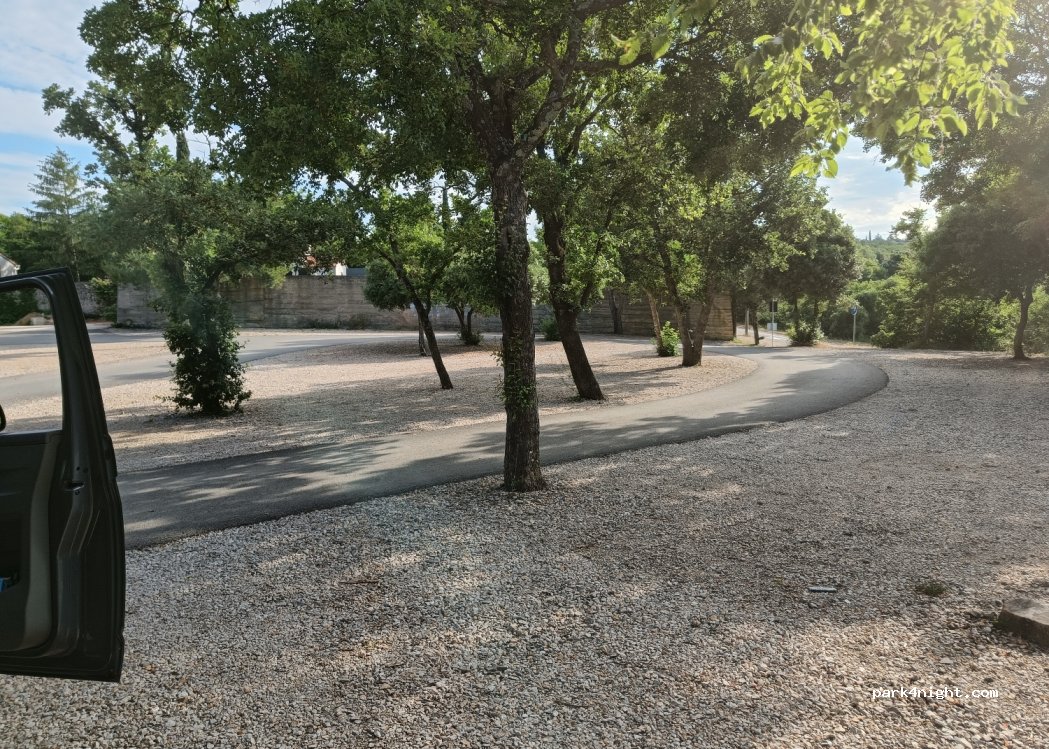 (51500) Pinezići - Unnamed Road — foto 3