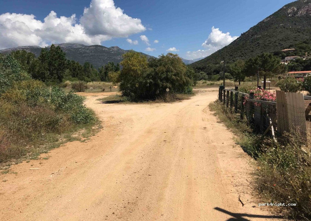 (20118) Vico - Unnamed Road — foto