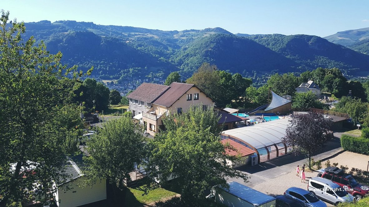 Camping Cantal : La Pommeraie — foto