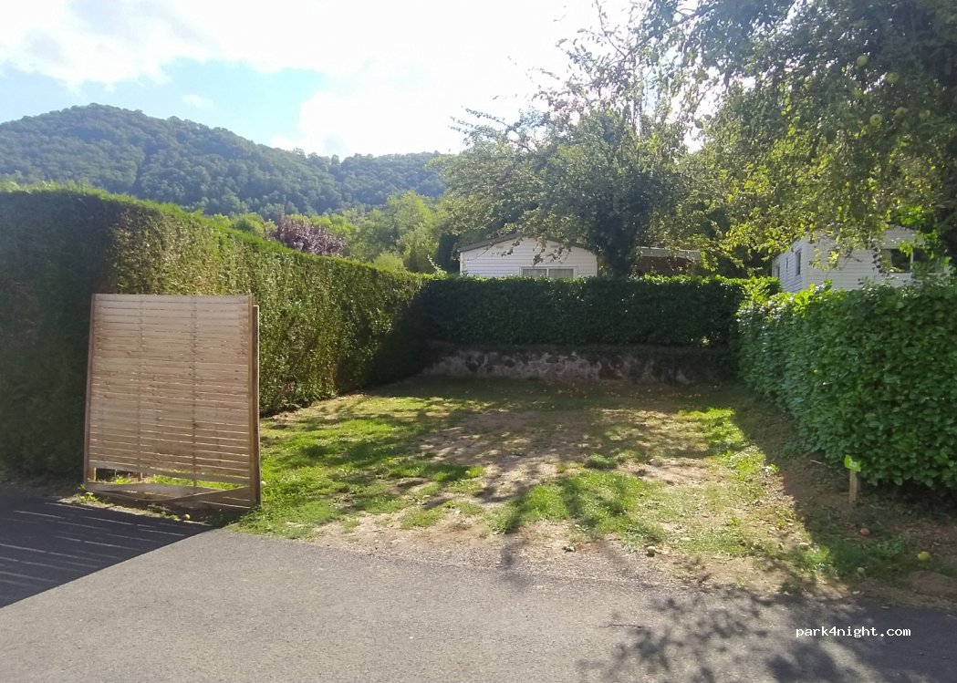 Camping Cantal : La Pommeraie — foto 4