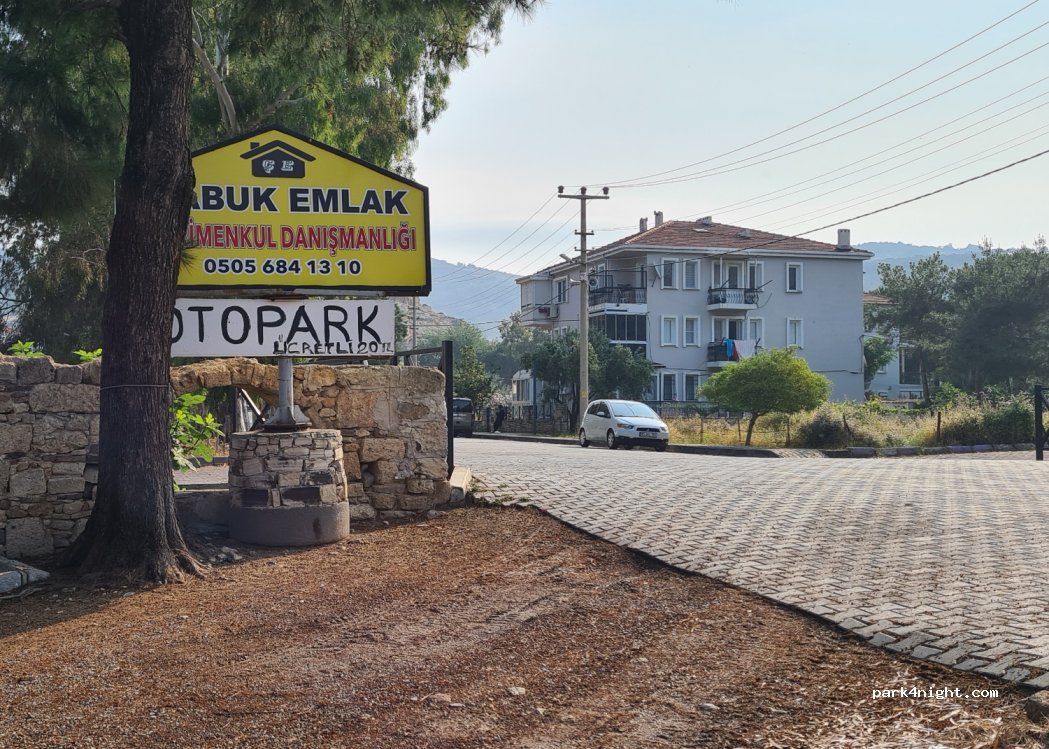 (35680) Foça - 5 228. Sokak — foto
