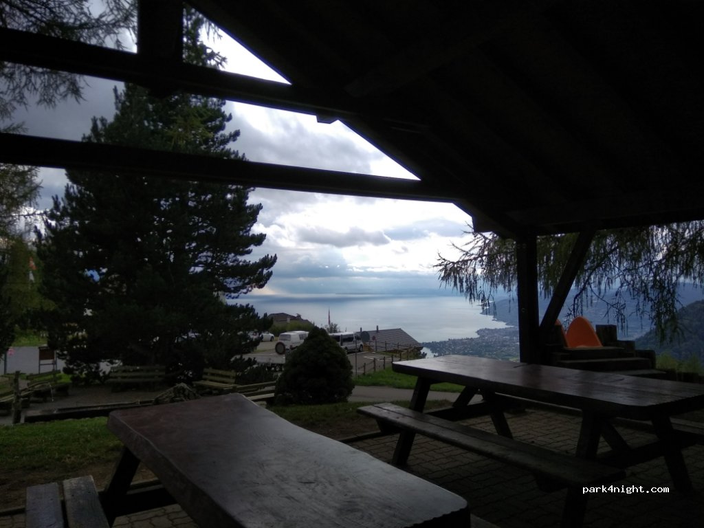 (1824) Caux - 4 Route des Raveyres — foto