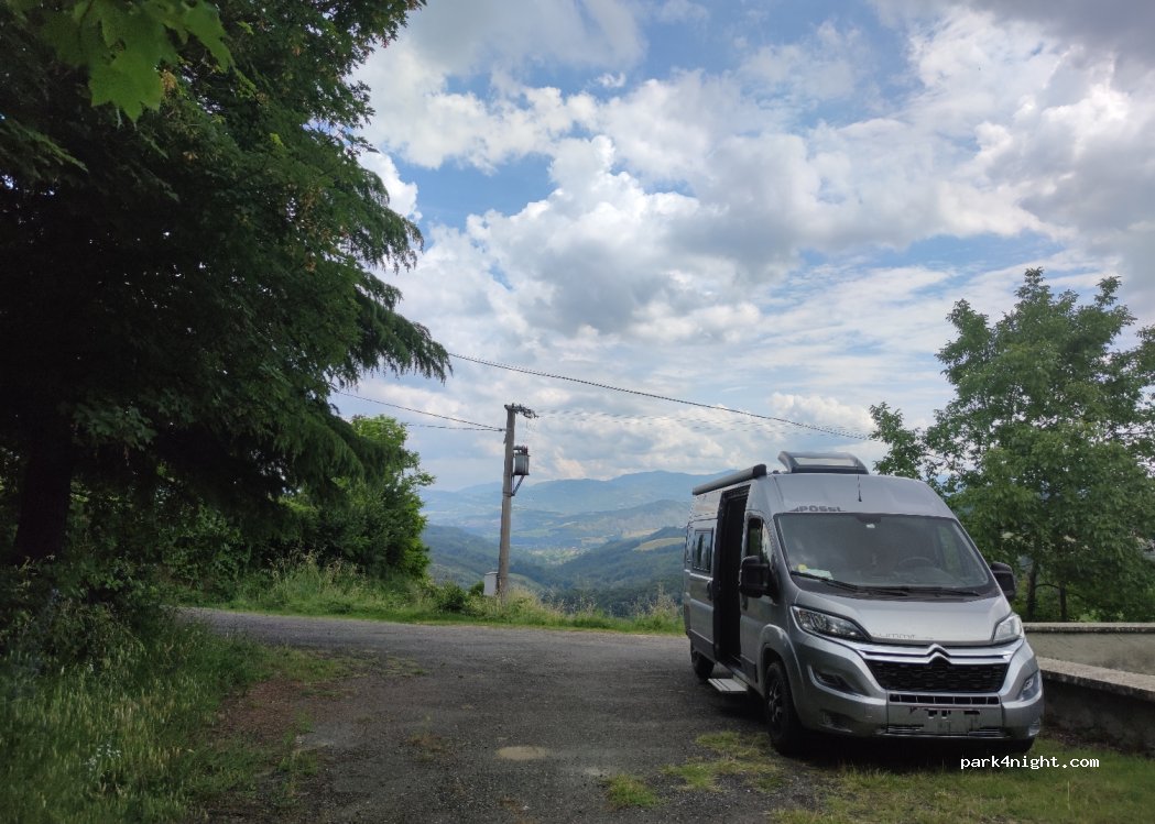 (43040) Varano de' Melegari - 10 Strada Provinciale 30 — foto