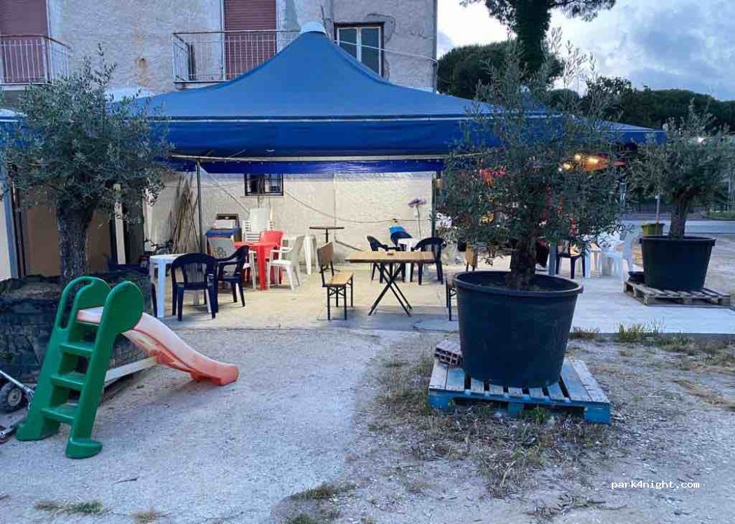 (81037) Villaggio Senn - 9 Strada Provinciale 80 — foto