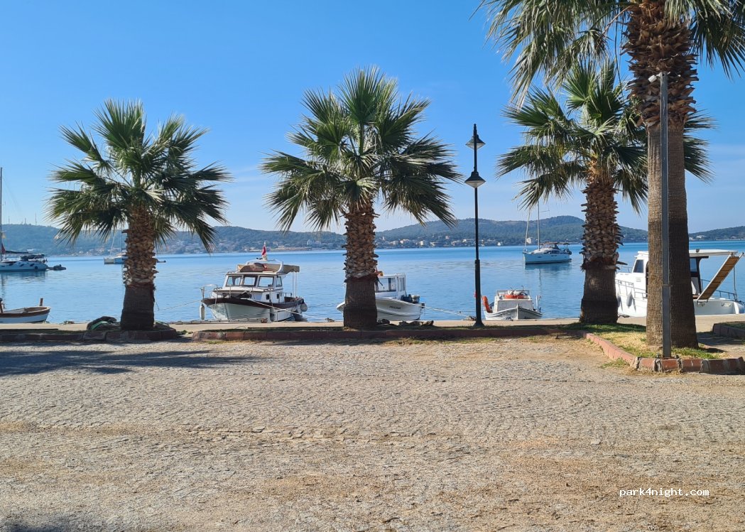 (10400) Ayvalık - 10/A Mevlana Caddesi — foto 2