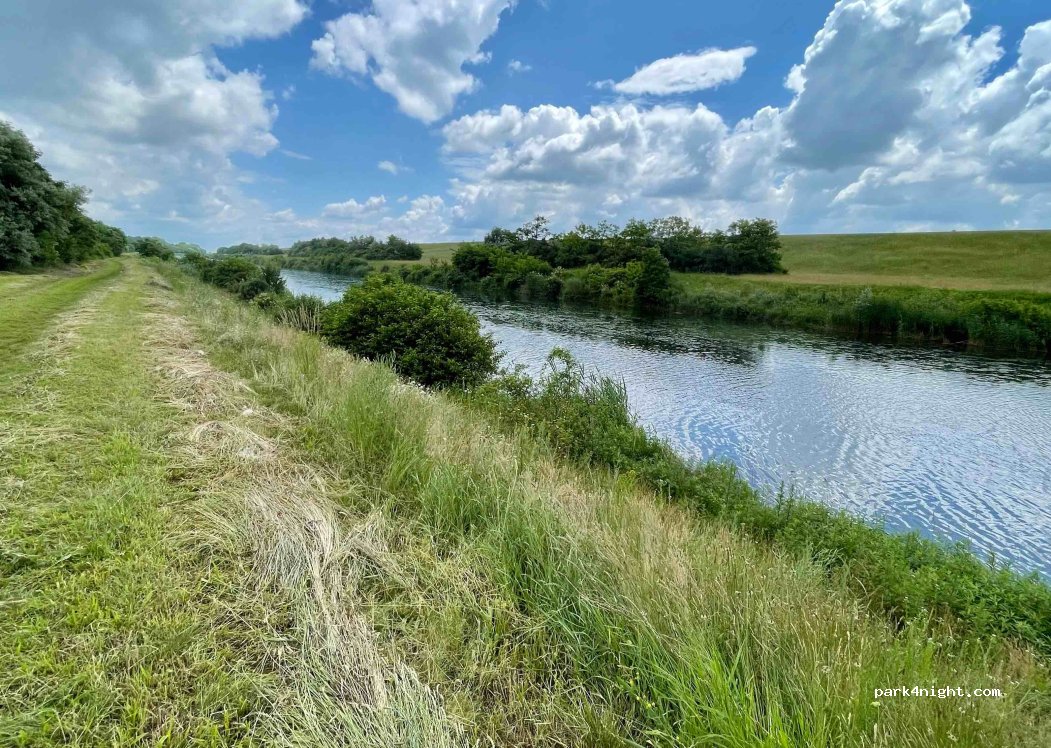 (930 31) Dobrohošť - Unnamed Road — foto