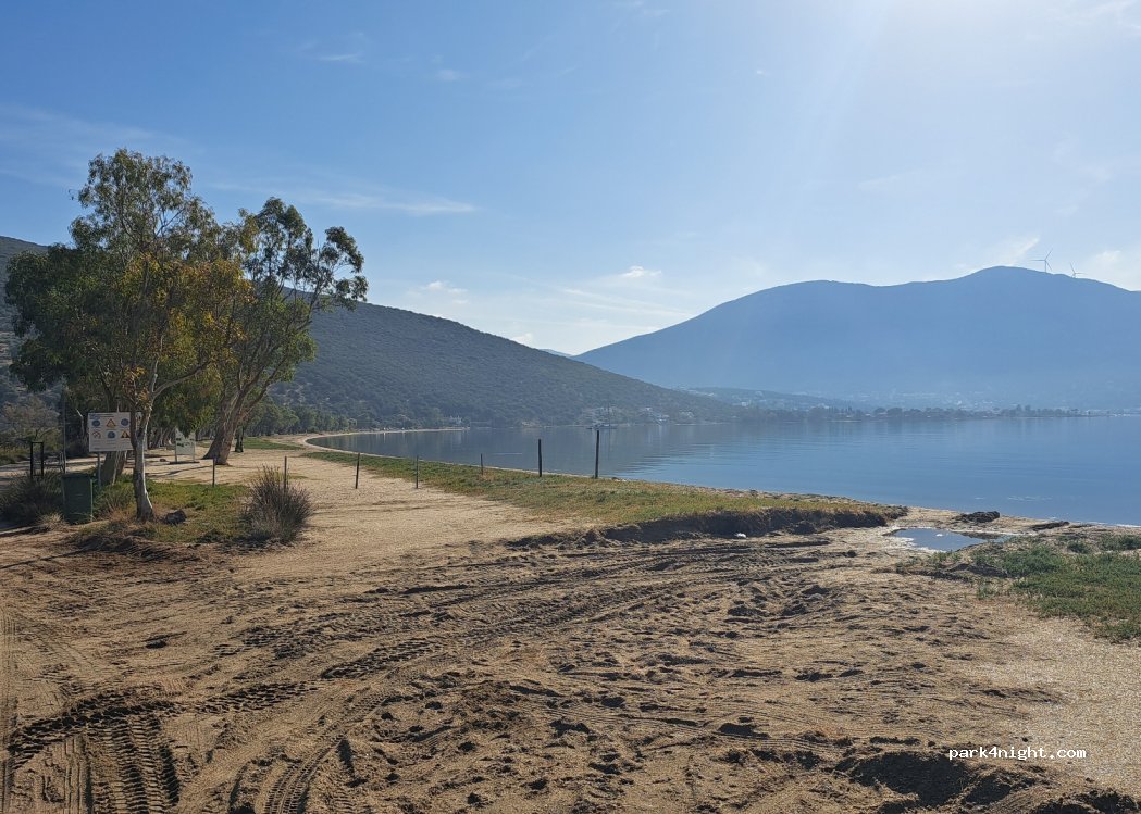(340 17) Agios Dimitrios - Unnamed Road — foto