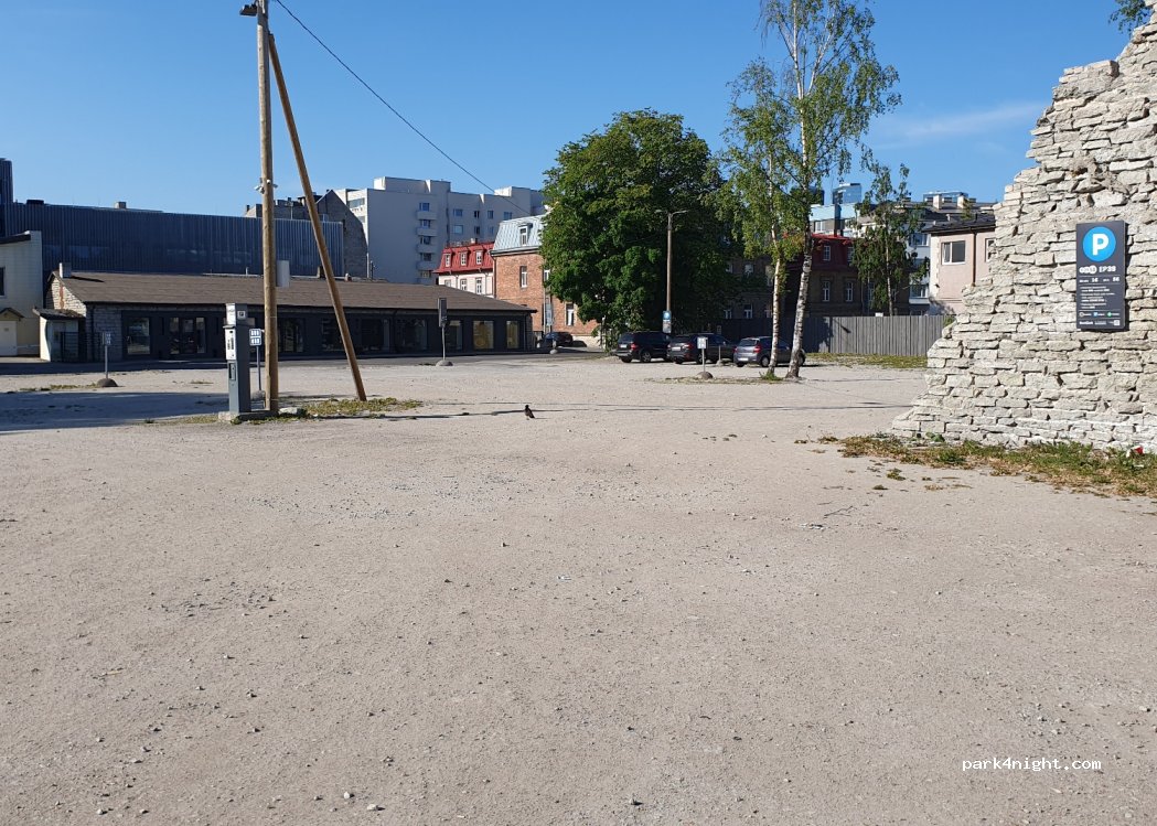 (10120) Tallinn - 11 Uus-Sadama — foto