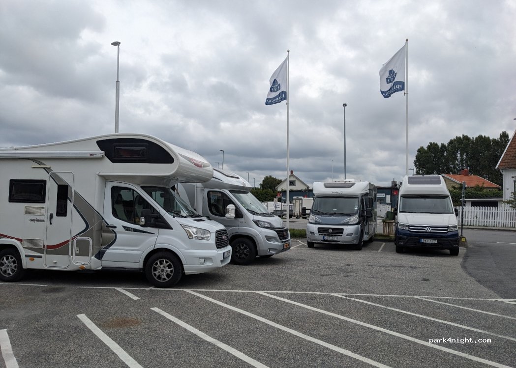 (457 40) Fjällbacka - 8 Falkevägen — foto 2