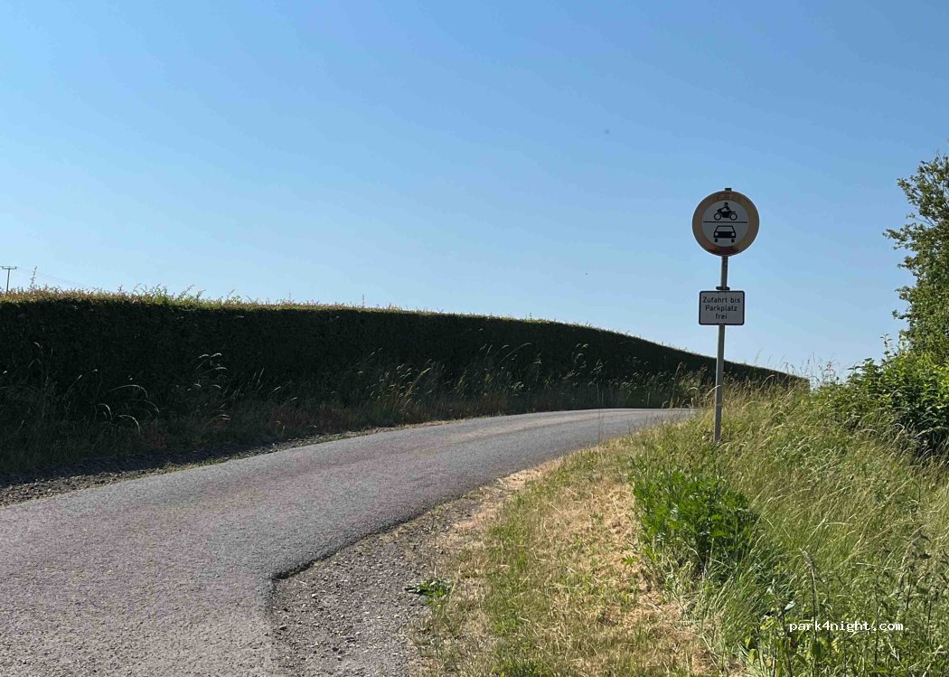 (35423) Lich - Unnamed Road — foto