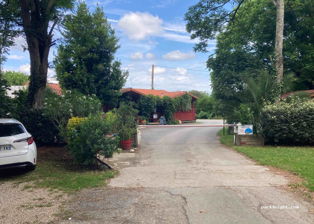 Camping Les Jardins de l'Adour — foto 2