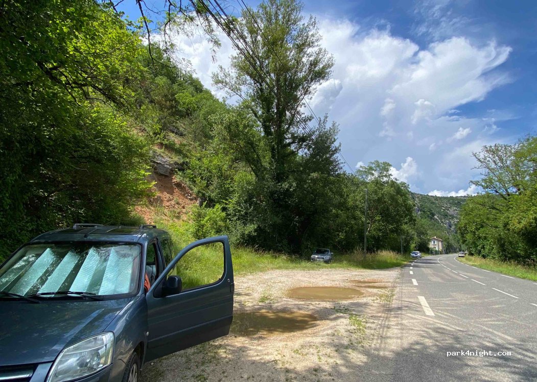 (82140) Saint-Antonin-Noble-Val - D115 — foto