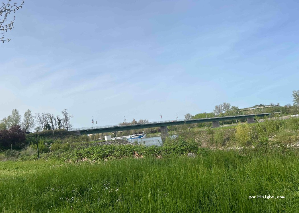 (68600) Vogelgrun - 1 Île du Rhin — foto