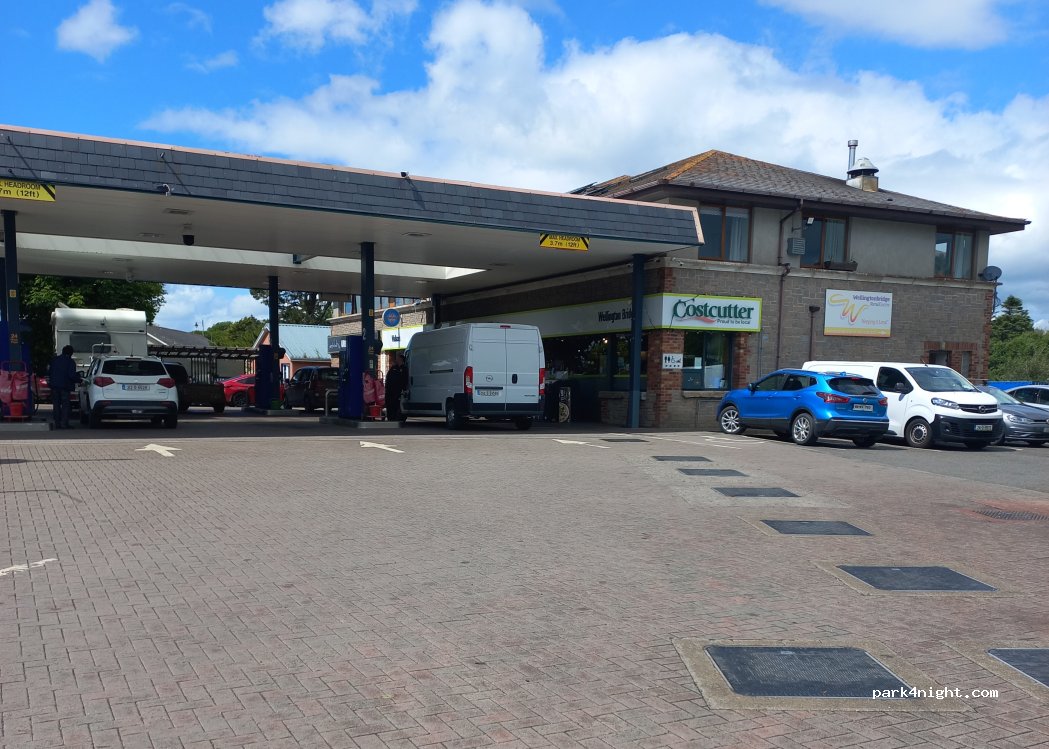 (Y35 AE2X) Wellingtonbridge - R733 — foto 4