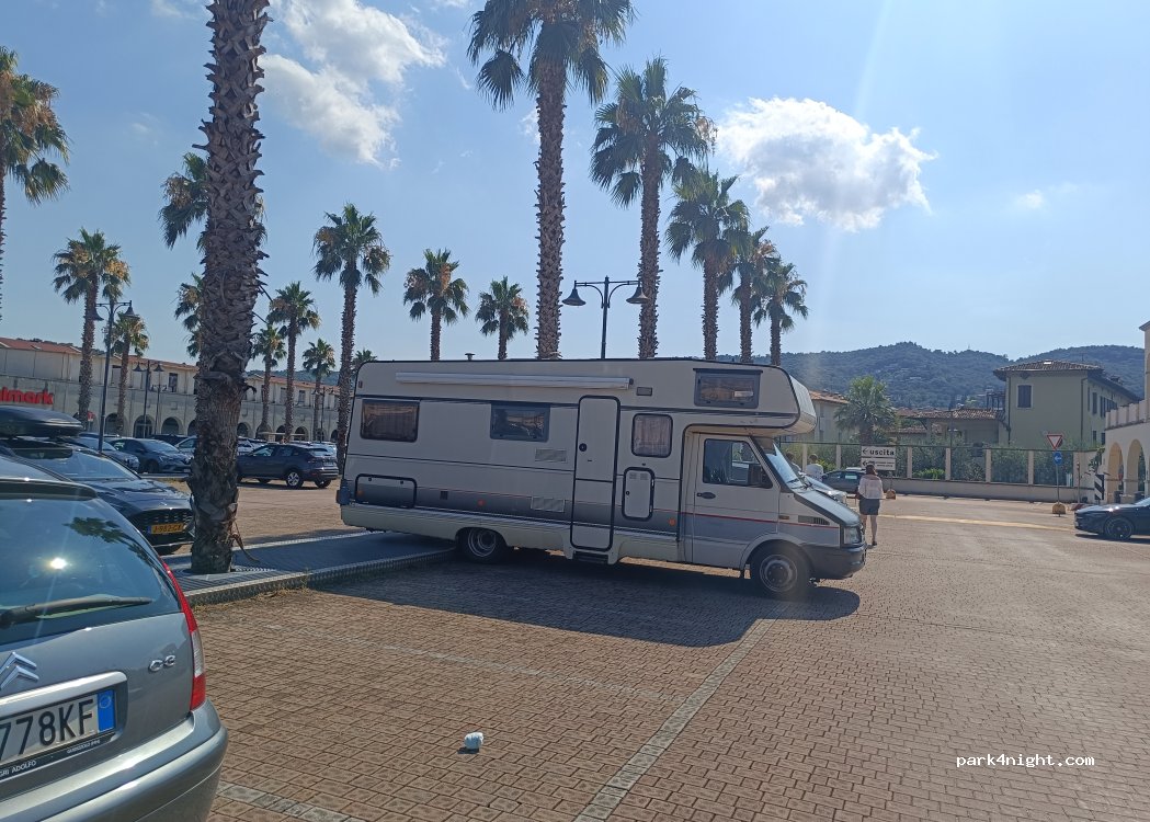 (25087) Salò - 11 Via Leonesio Marco — foto 4