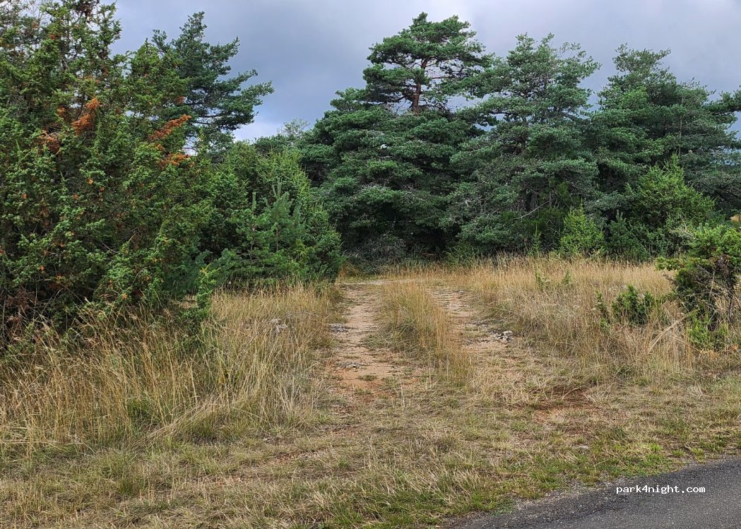 (48150) Saint-Pierre-des-Tripiers - — foto 3