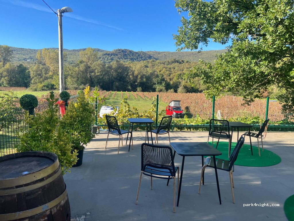 Purple Eye Estate - Camp & Winery — foto 3
