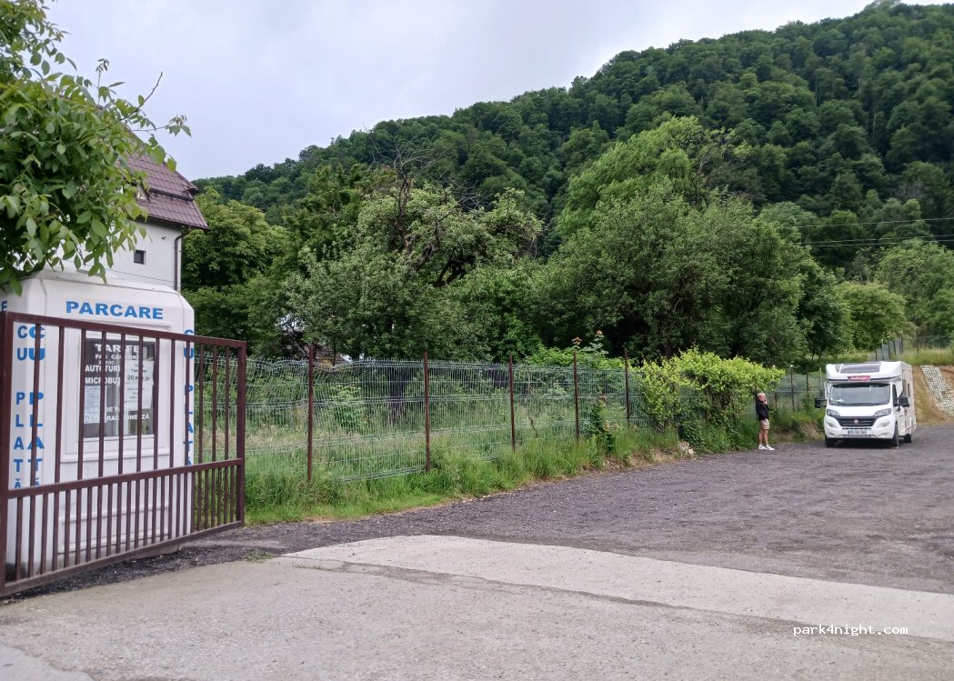 (507025) Bran - 28 Strada Doctor Aurel Stoian — foto 2