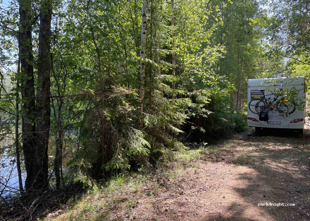 (579 93) Grönskåra - Unnamed road — foto