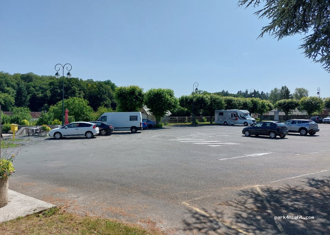 (37150) Luzillé - 1 Rue du Gén de Gaulle — foto