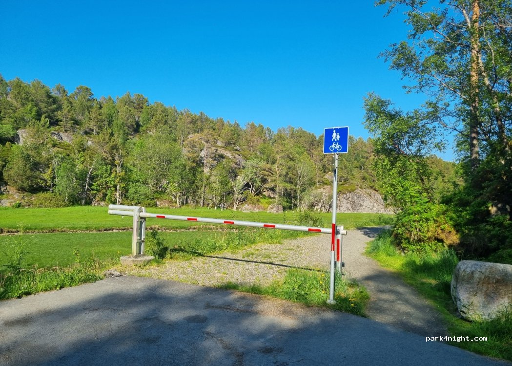 (6517) Kristiansund - Gløsvågveien — foto 2